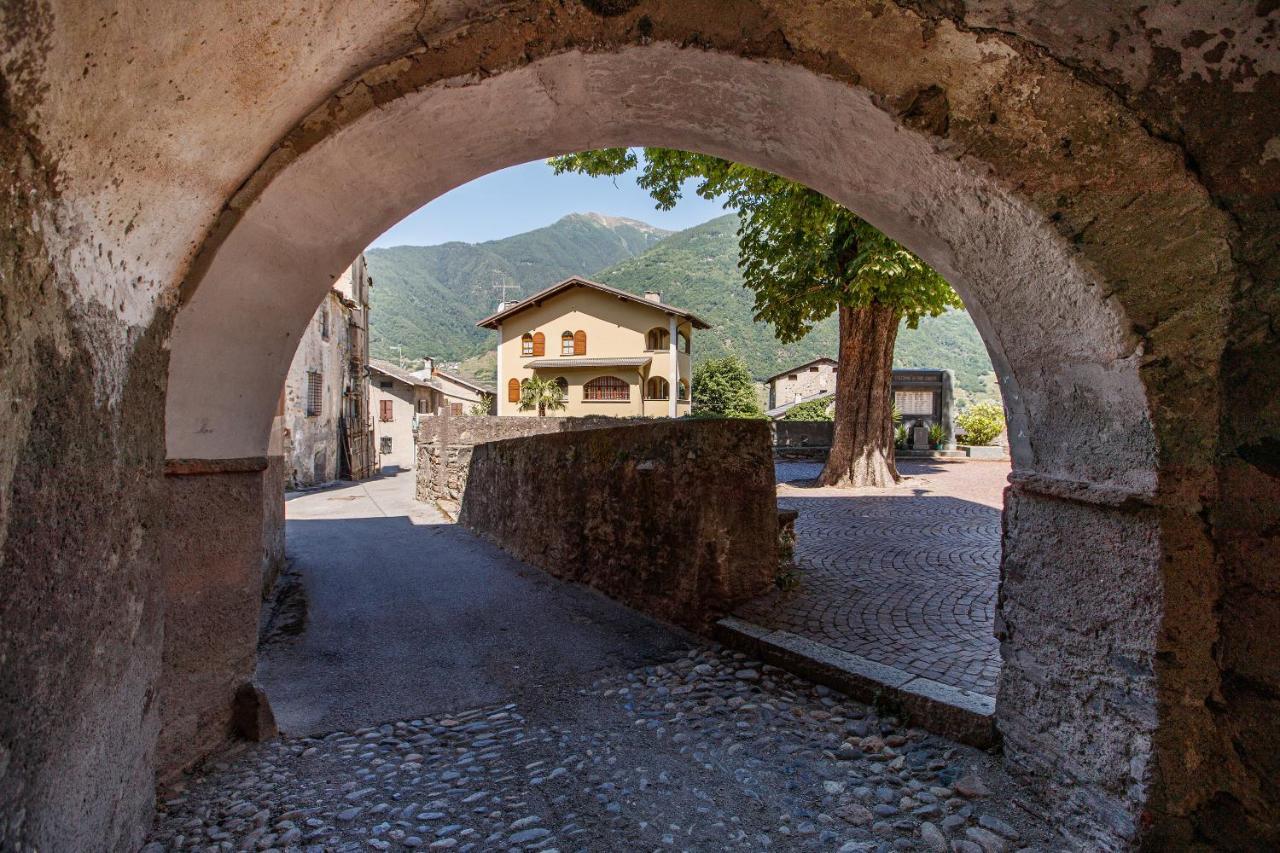 Il Como' Della Civetta - Taverna “La Fenice” Stazzona Dış mekan fotoğraf